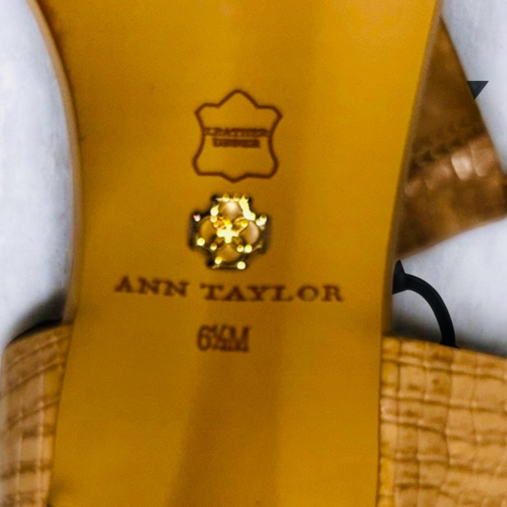 Ann Taylor Tan T-Strap Textured Leather Heels - Picture 4 of 6